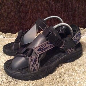 Bass River Men’s Black Blue Sandals Sz 8M